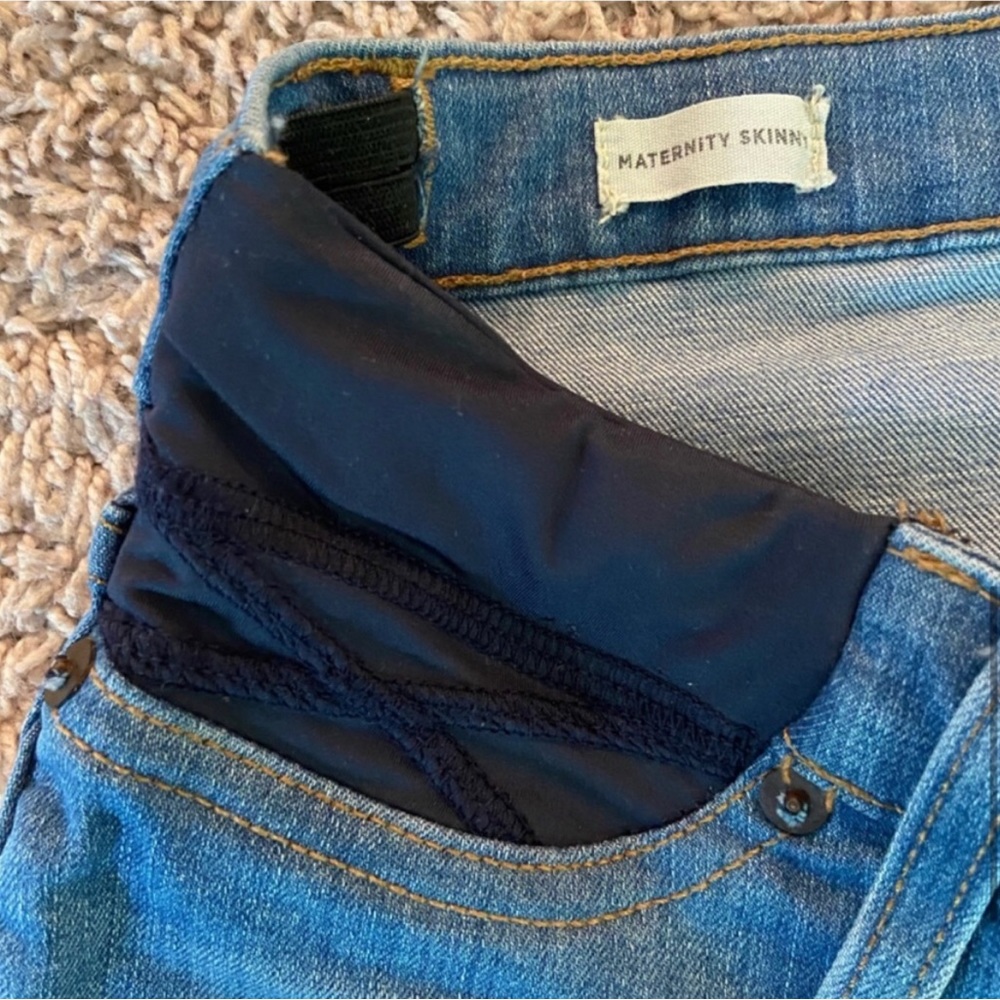 Madewell skinny maternity jeans - size 27. Good contrition. - Picture 3 of 3